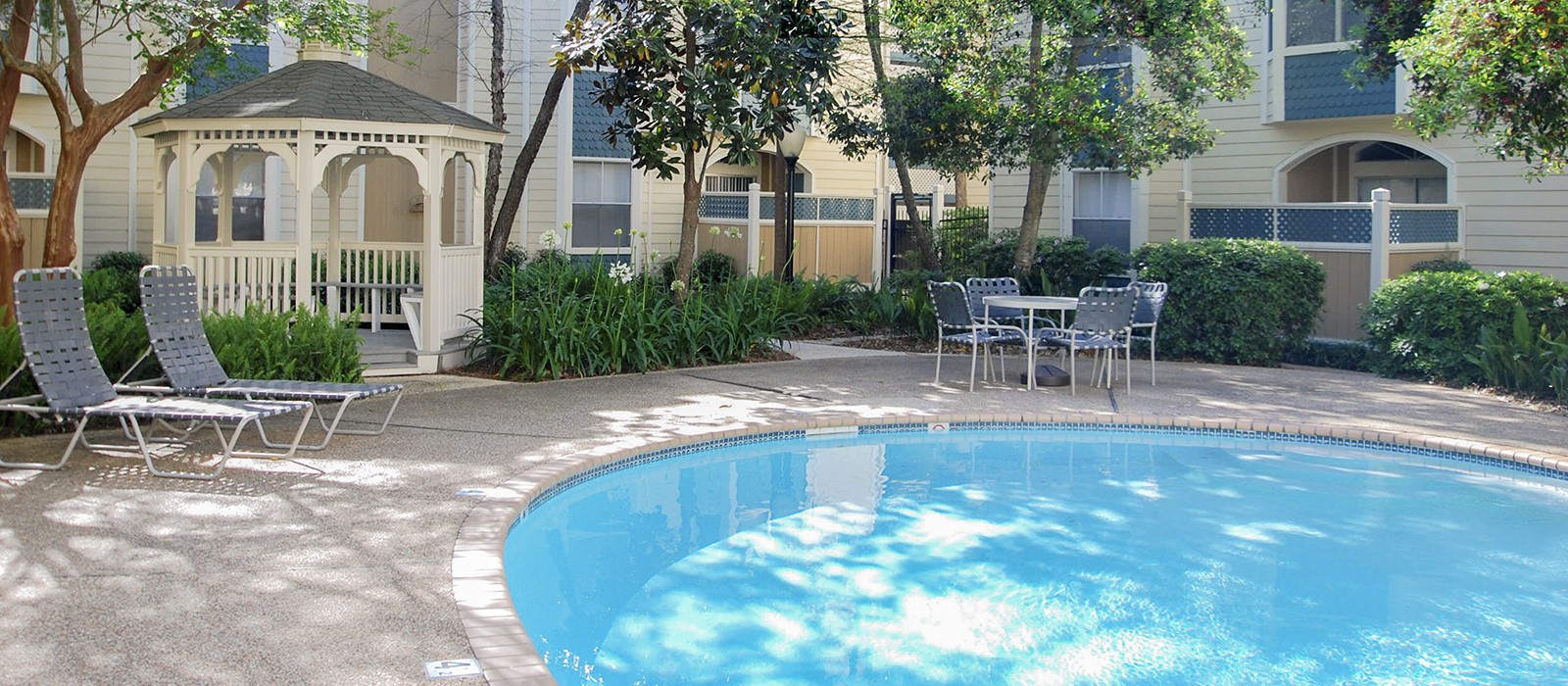 Breakers Apartments in Metairie, LA 1 & 2 Bedroom Apartments For Rent